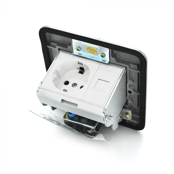 
					Розетка універсальна + 1 Shuko + 1RJ-45 висувна із заземленням J02L, Input: AC 100-250V 13A, Silver