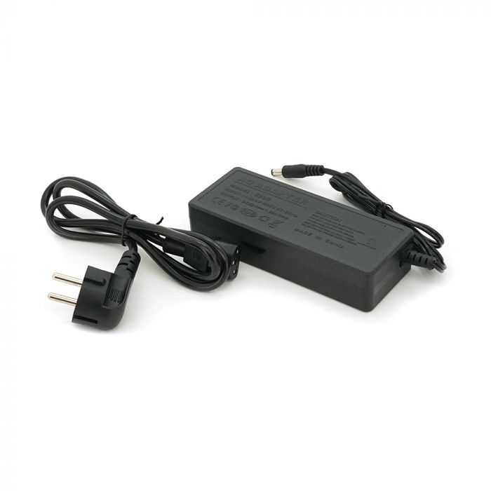 
					POE комутатор Merlion 8 POE 10/100 + 2 RJ45 10/100 зовнішній блок живлення 52V 1,85A