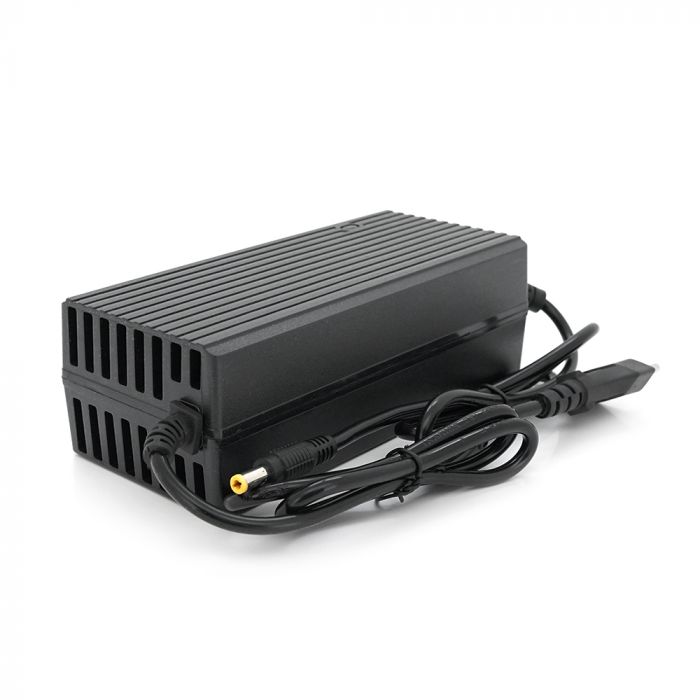 
					Зарядний пристрій Jinyi для акумуляторів LiFePo4 72V(87,6V),24S,3A,штекер 5.5*2.5,з індикацією,BOX